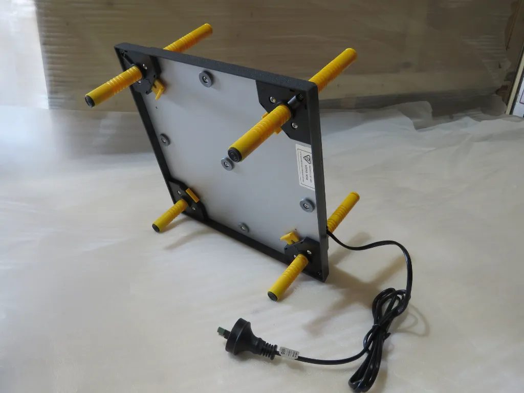 Brooder-chick-plate-25-underneath