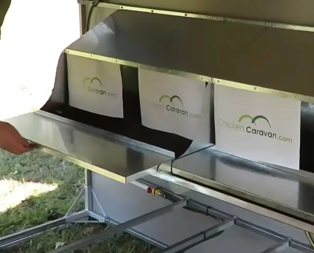 Close up nestbox open ecoop.webp