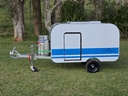 Blue-Chicken-Caravan-10-door-closed