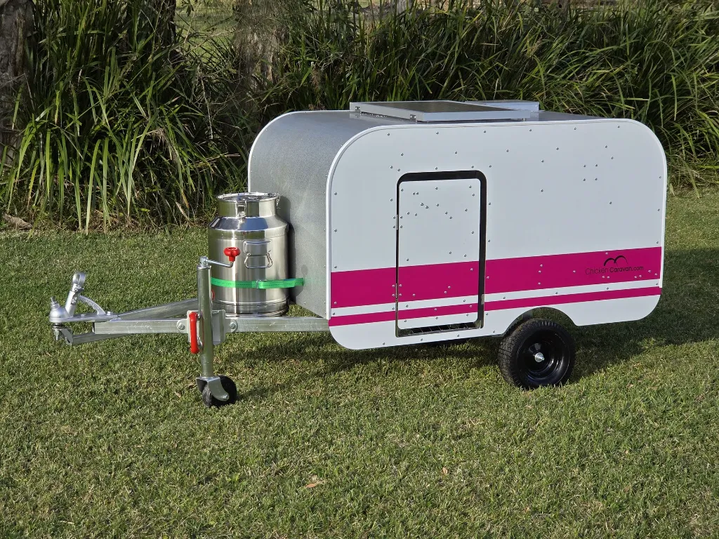 Pink-Chicken-Caravan-10-door-closed