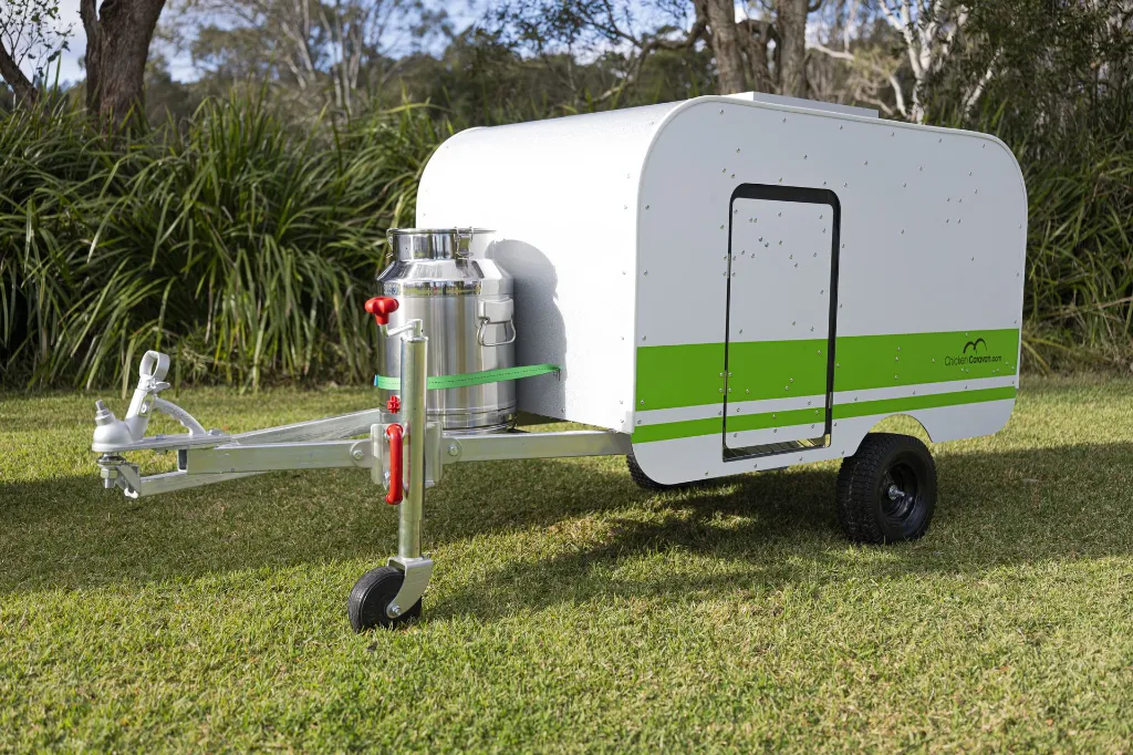 Green-Chicken-Caravan-10-angle